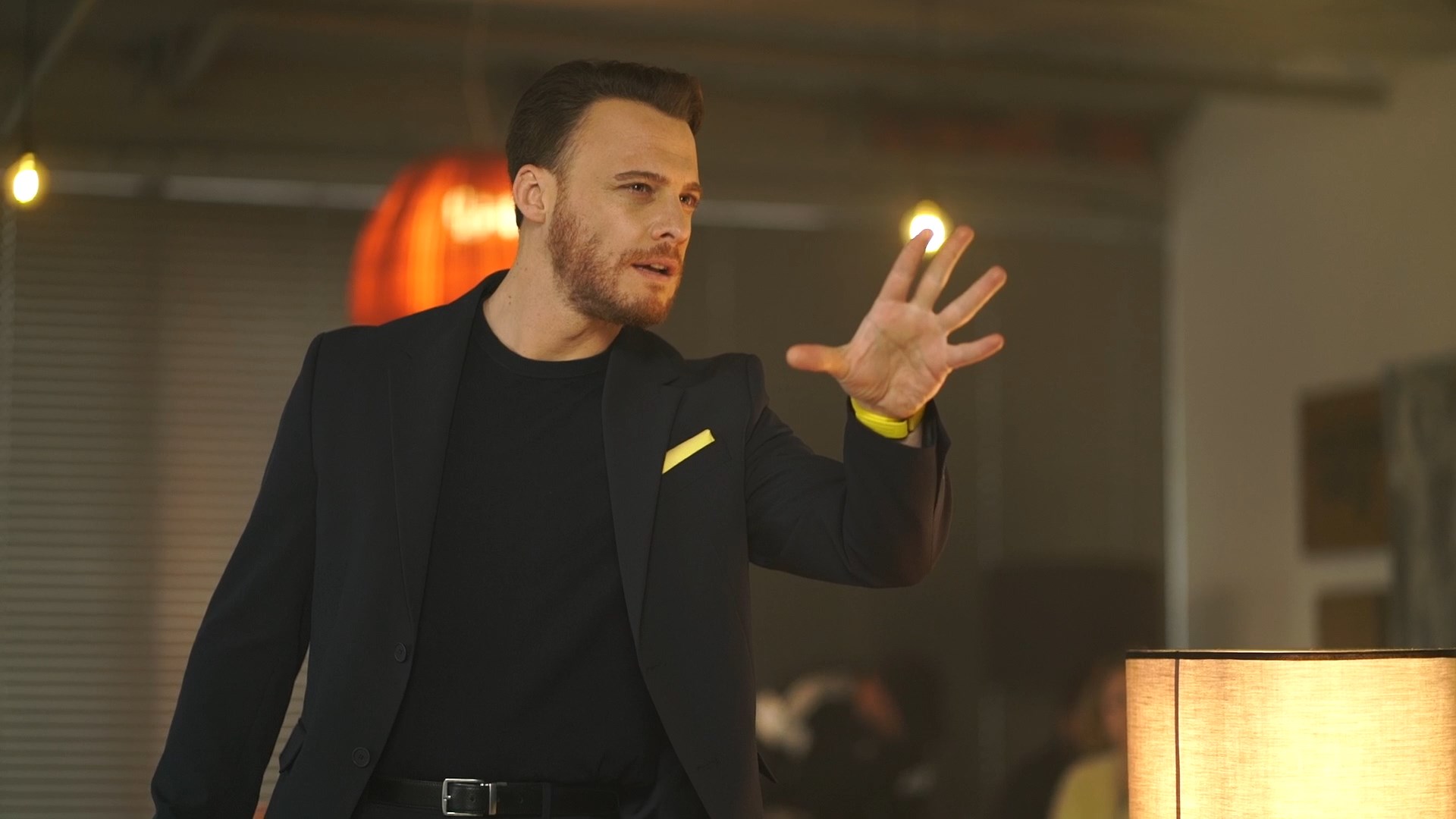 Kerem Bürsin, Turkcell’in 30’uncu yıl kampanyasının yüzü oldu