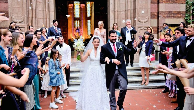 Genç çift, St. Anthony Kilisesi’nde Katolik düğün töreninin ardından, Rixos Tersane İstanbul’da muhteşem bir düğün töreni ile mutluluklarını dostlarıyla paylaştı