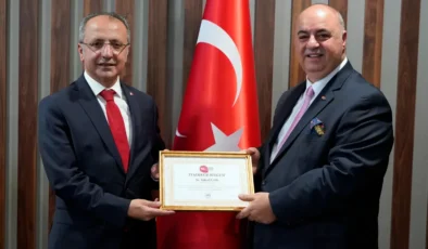 ‘İnsanı Yaşat ki Devlet Yaşasın’ İlkesini Şiar Edinen Yüksel Çelik, Ümraniye Kaymakamlığı Görevine Başladı