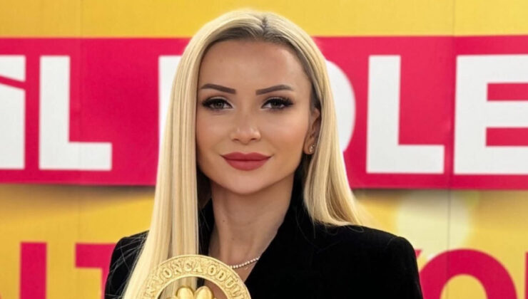 Çilem Dağıstanlı’ya KKTC Yılın En İyi Sunucusu Ödülü