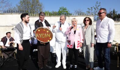Başarılı İş İnsanı Aydın Akyüz’ün Muhteşem Yaş Günü Gecesi