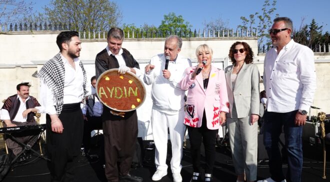 Başarılı İş İnsanı Aydın Akyüz’ün Muhteşem Yaş Günü Gecesi