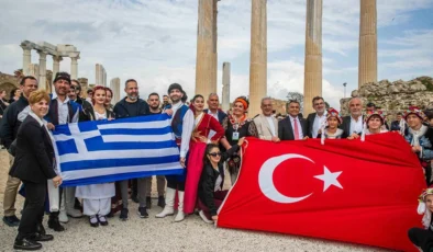 Uluslararası Manavgat Girit’ten Side’ye Kültür ve lezzet festivali başladı: Akdeniz’in sıcak kanlı çocukları Side’de buluştu