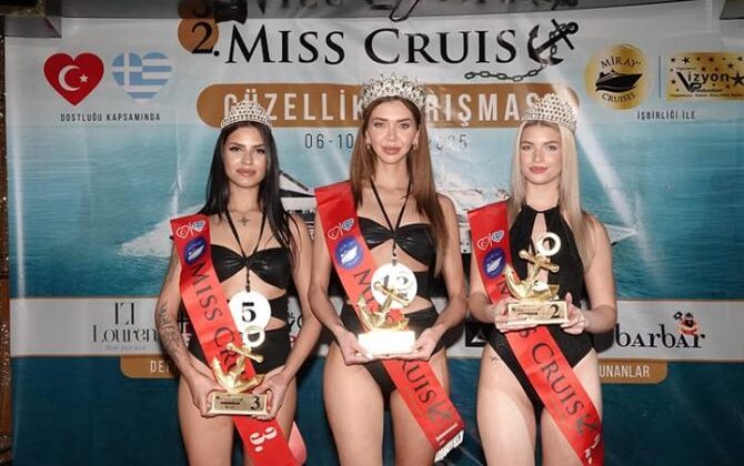 Türk kızı “Ege” denizinde “2.Miss Cruise Güzellik Yarışması”nın kraliçesi seçildi taç giydi…