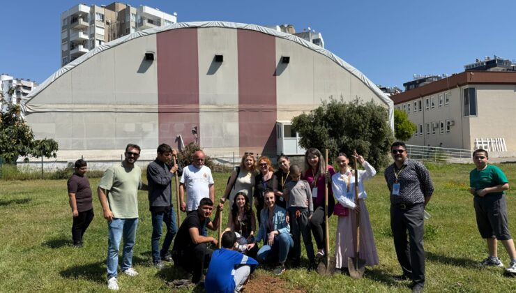 ÜNİVERSİTELİLERDEN ANLAMLI PROJE: “SEVGİ KÖK SALSIN”