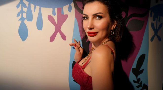 MİNE AYMAN’DAN YAZA DAMGA VURACAK YENİ ŞARKI: “TELEFON REHBERİ”