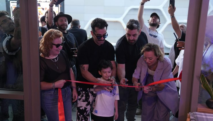 GÖKHAN TÜRKMEN’in stüdyo açılışına ünlü akını!!!