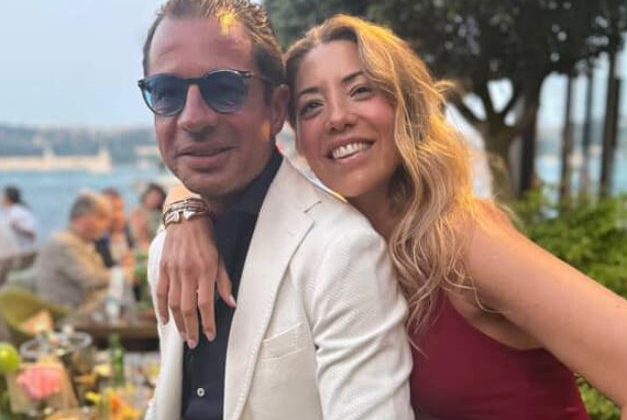 Hatipoğlu Çifti “Yaza Merhaba” Etkinliğinde Dostlarıyla Buluştu