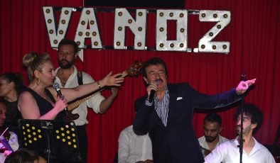 MÜZİK VE EĞLENCE DOLU GECE: MURAT BAŞARAN ATAŞEHİR’İ COŞTURDU