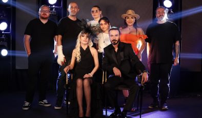 Erkan Sönmez & Sevgi Çelebi Yine Muhteşem bir düet ile dinleyicilerine bir singe eserle merhaba dediler.