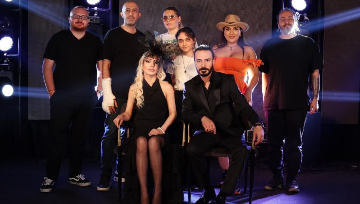 Erkan Sönmez & Sevgi Çelebi Yine Muhteşem bir düet ile dinleyicilerine bir singe eserle merhaba dediler.