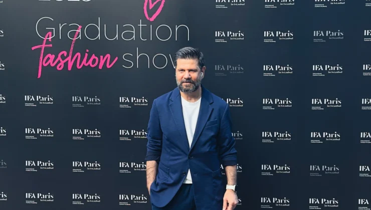Ünlülerin ödüllü moda fotoğrafçısı Semih Palancı, IFA Paris Defilesinde Taçlı Güzelleri Kadrajına Aldı