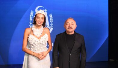 TUZ GÜZELİ SEÇİLDİ  4 BİN YILLIK MAĞARADA DEFİLE