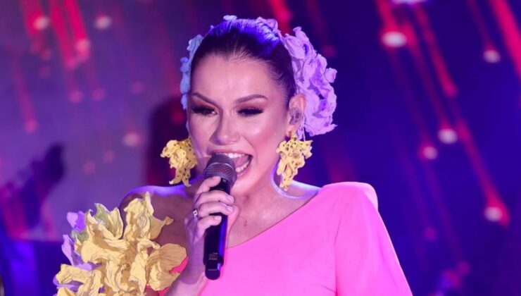 Deniz Seki’den yakın dostunun düğününde unutulmaz performans