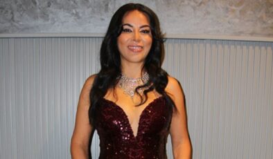 Şarkılarımı başkasının okuması güzel olurdu  30 yıldır bu heyecan bitmedi.