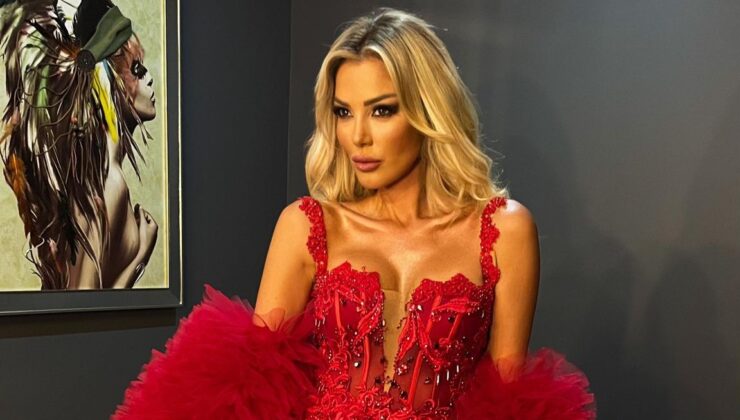 PETEK DİNÇÖZ YENİ GAZİNO SAHNESİNDE ZARAFETİ VE ENERJİSİYLE MEST ETTİ