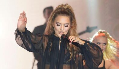 Demet Akalın’dan Muhteşem Konser!