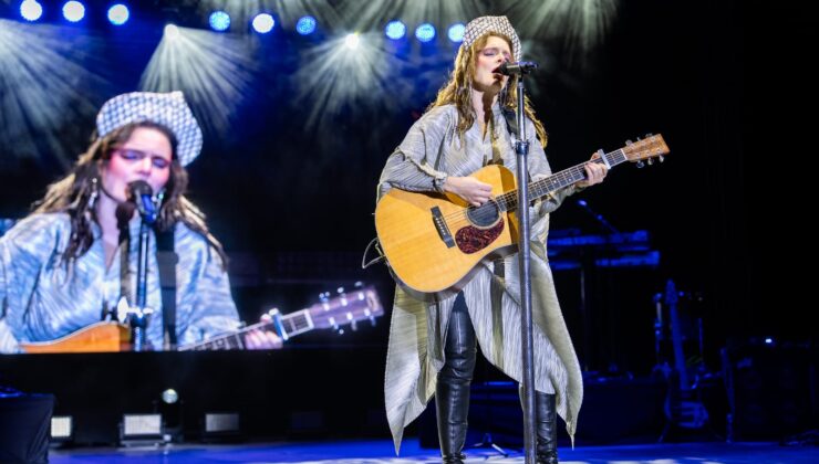 Nil Karaibrahimgil’den Ankara Oran Açıkhava’da Yıldız Gibi Parlayan Gece