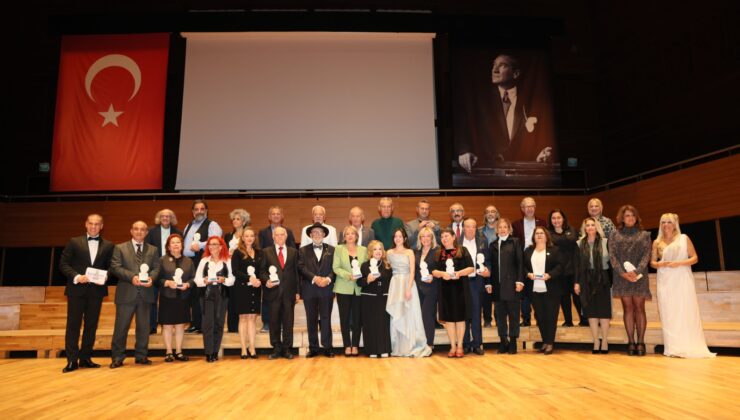 Bizimizmir Homeros Ödülleri dördüncü kez sahiplerini buldu