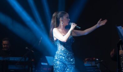 Tuğba Özerk’ten Sağlık Kongresinde Çarpıcı Mesaj: “Ruh Sağlığı Bozuk İnsanlardan Kaçın!”