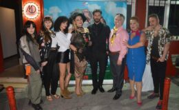 DERYA ŞEN’İN ŞEN KIZLARI TİYATRODA