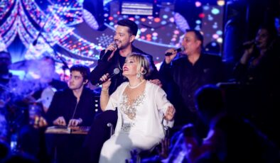 EMEL SAYIN VE MURAT BOZ GÜNAY SAHNESİNDE TARİH YAZDI