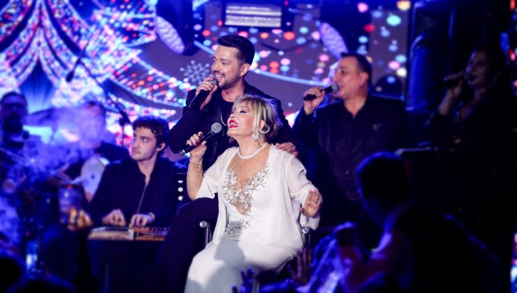 EMEL SAYIN VE MURAT BOZ GÜNAY SAHNESİNDE TARİH YAZDI