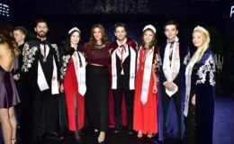 TÜRK SİNEMASININ YENİ YILDIZLARI SAHNEYE ÇIKTI