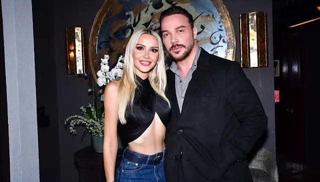 SİNAN AKÇIL İLE ÇOK ÖZEL