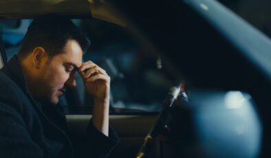 Yeni şarkıya   hurdalıkta klip