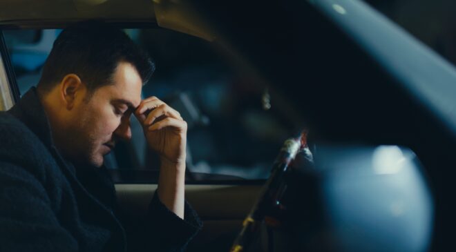 Yeni şarkıya   hurdalıkta klip