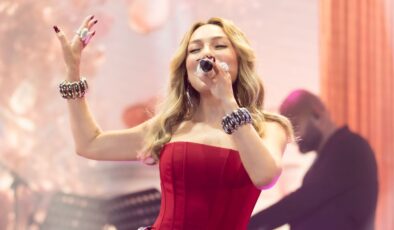 Ziynet Sali’den Kırmızı Elbiseli Alev Alev Paylaşım! Londra Konseri Kapalı Gişe