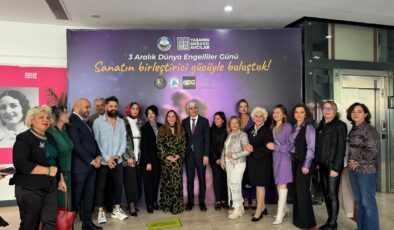 AVCILAR’DA ANLAMLI MODA BULUŞMASI: EMRULLAH KÖROĞLU’NDAN 26 ANNEYE ÖZEL TASARIM