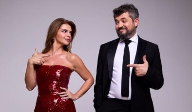 Pelin Karahan Sahneye indi, Maskeler Düştü