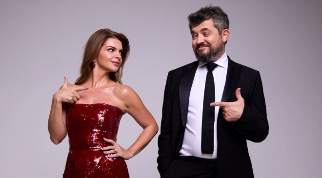 Pelin Karahan Sahneye indi, Maskeler Düştü