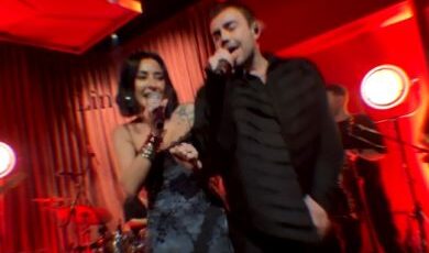 MURAT DALKILIÇ SAHNESİNDE MELEK MOSSO SÜRPRİZİ