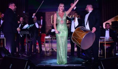 Petek Dinçöz Batum’u Salladı: “14 Şubat’ın En Şık Kadını Benim!”