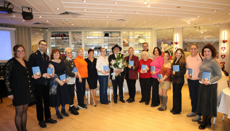 3.İmza günü Küçük Kulüp’de