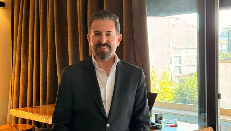 Sevgililer Günü’nde Güzelliğinizi Çekici Dudaklar ile Tamamlayın