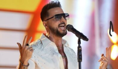 Gökhan Özen, Bostancı Gösteri Merkezi’nde verdiği konserle yine unutulmaz bir geceye imza attı.