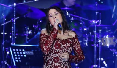 Sahnelerde Nilüfer fırtınası