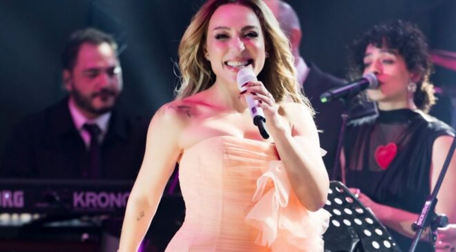 Ziynet Sali’den Kıbrıs’ta Aşk Dolu Sevgililer Günü