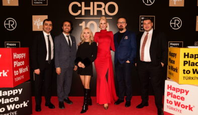 Wilma Elles’ten 100 ödül! Gecenin yıldızı Wilma Elles oldu…