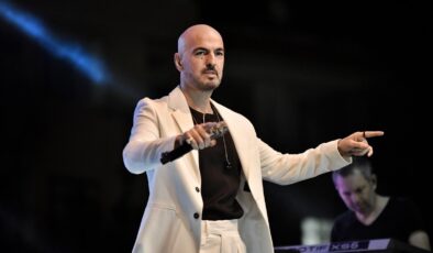 Soner Sarıkabadayı Türkiye turnesinde dur durak bilmiyor!