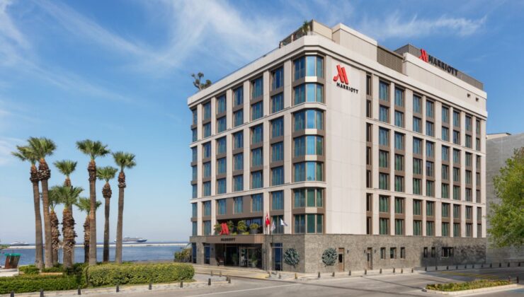 Şehrin Kalbinde, Aşkın İzmir Marriott Hali