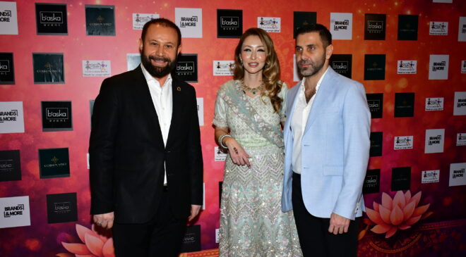 Bollywood Işıltısı Raffles İstanbul’u Sardı  Ünlüler Alışveriş Davetinde Buluştu