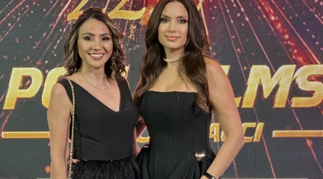 Uluslararası Başarıya Çifte Ödül. .