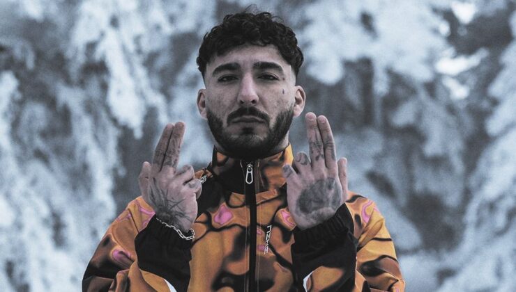 Yeni Şarkısıyla Zirvede!