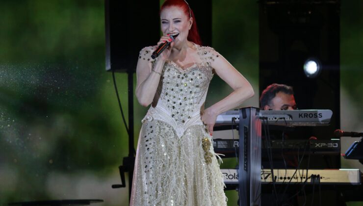 Candan Erçetin, 20 Mart 2026 akşamı Royal Seginus Hotel sahnesinde unutulmaz bir konsere imza attı.