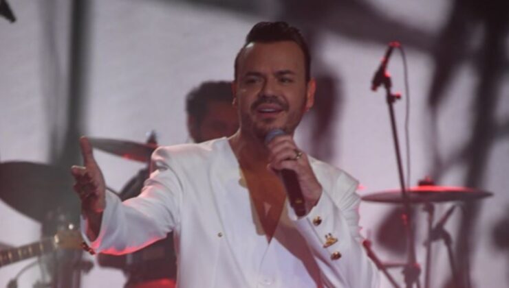 Şarkıcı Deha Bilimlier, geçtiğimiz akşam Bostancı Gösteri Merkezi’nde sahne aldı.